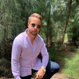 Meet your Posher, Roberto